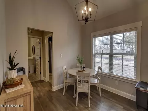 Dining - 1052 Peggy Cv, Hernando, MS 38632 photo 1 of 1