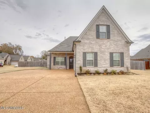 Exterior - 1052 Peggy Cv, Hernando, MS 38632 photo 2 of 8