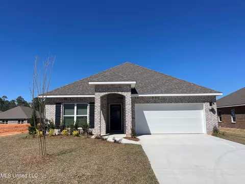 17789 Kelso Dr, D'iberville, MS 39540