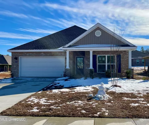 17794 Kelso Dr, D'iberville, MS 39540
