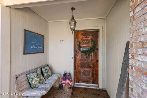Exterior - 47 Pebble Hill Dr, Brandon, MS 39042 photo 2 of 4