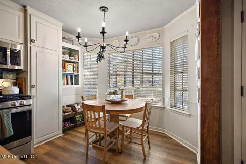 Dining - 47 Pebble Hill Dr, Brandon, MS 39042 photo 2 of 2