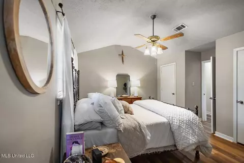 Bedroom - 47 Pebble Hill Dr, Brandon, MS 39042 photo 2 of 2