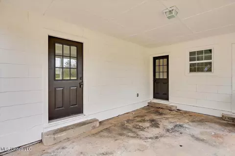 Exterior - 310 Carpenter, Utica, MS 39175 photo 4 of 6