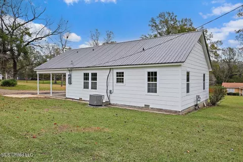 Exterior - 310 Carpenter, Utica, MS 39175 photo 6 of 6