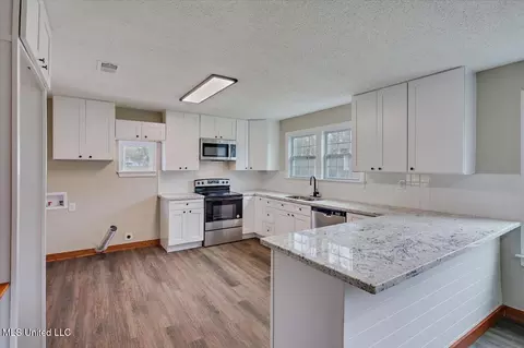 Kitchen - 310 Carpenter, Utica, MS 39175 photo 1 of 3