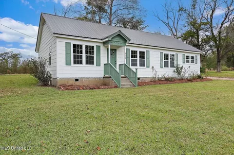 Exterior - 310 Carpenter, Utica, MS 39175 photo 2 of 6