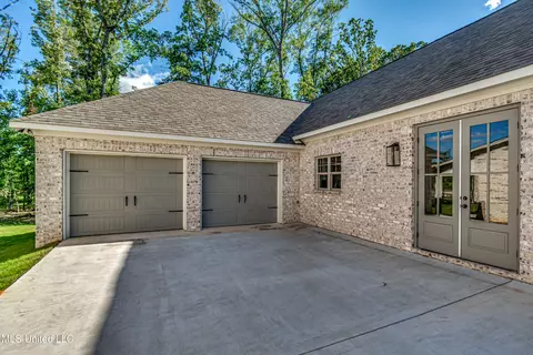 Exterior - 320 Celadon Way, Brandon, MS 39042 photo 2 of 4