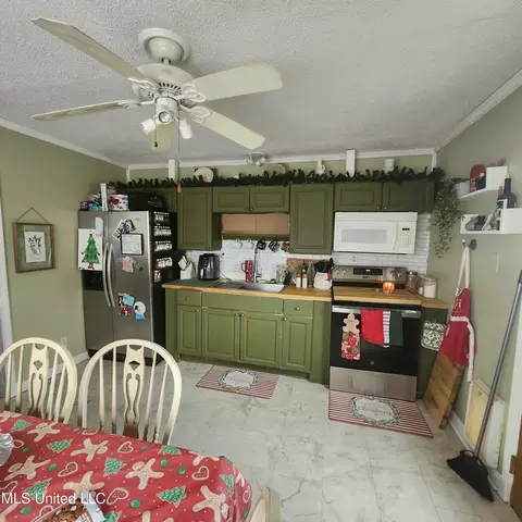 200 Pleasant Hill Rd, Nesbit, MS 38651 photo 9