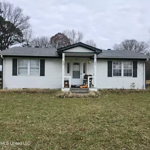 200 Pleasant Hill Rd, Nesbit, MS 38651