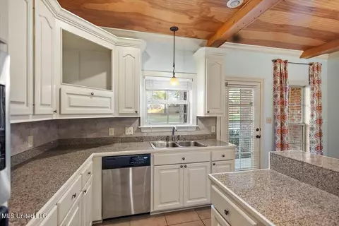Kitchen - 101 Cedar Green Cv, Canton, MS 39046 photo 3 of 3