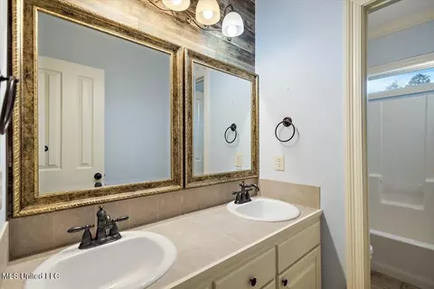 Bath - 101 Cedar Green Cv, Canton, MS 39046 photo 3 of 3