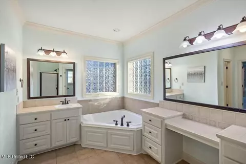 Bath - 101 Cedar Green Cv, Canton, MS 39046 photo 1 of 3