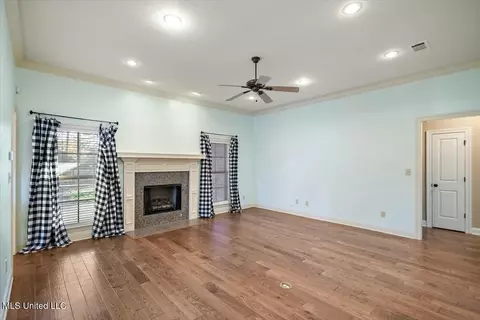 Living - 101 Cedar Green Cv, Canton, MS 39046 photo 2 of 3