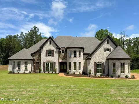 11306 Vickis Ln, Olive Branch, MS 38654