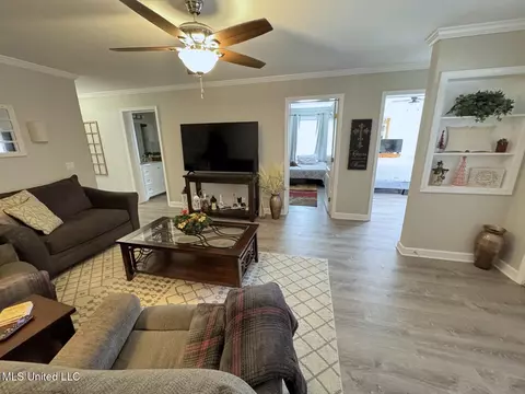 6060 W Oktibbeha St, Bay Saint Louis, MS 39520