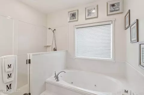Bath - 758 Pinehurst Ct, Diamondhead, MS 39525 photo 2 of 5