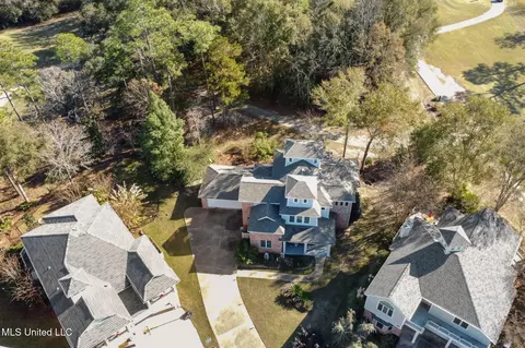 View/Area - 758 Pinehurst Ct, Diamondhead, MS 39525 photo 2 of 4