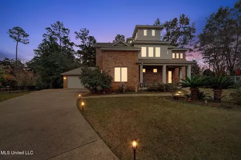 Exterior - 758 Pinehurst Ct, Diamondhead, MS 39525 photo 4 of 9