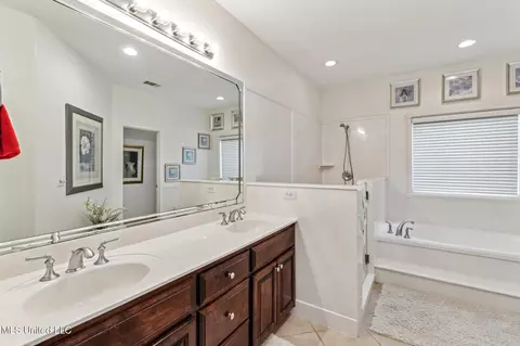 Bath - 758 Pinehurst Ct, Diamondhead, MS 39525 photo 1 of 5