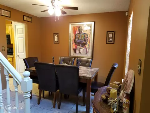 Dining - 6827 Ruby Cv, Walls, MS 38680 photo 1 of 2