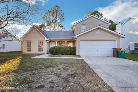 963 Wildwood Ln, Biloxi, MS 39532
