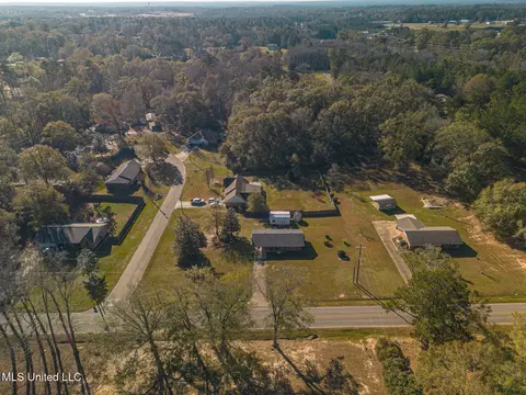View/Area - 1014 W College Ave, Wiggins, MS 39577 photo 2 of 2