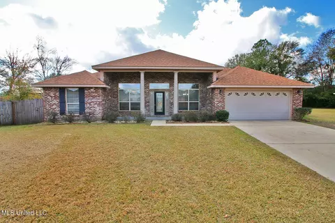 13821 Windwood Ct, Gulfport, MS 39503