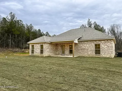 Exterior - 997 Riverside Ln, Pearl, MS 39208 photo 4 of 4