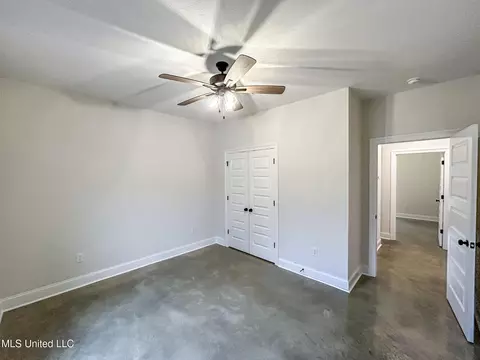 Bedroom - 997 Riverside Ln, Pearl, MS 39208 photo 4 of 6