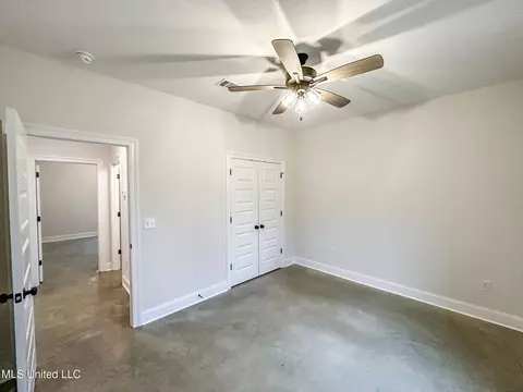 Bedroom - 997 Riverside Ln, Pearl, MS 39208 photo 6 of 6