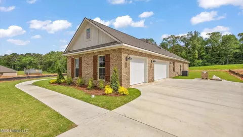 127 Cornerstone Dr, Brandon, MS 39042 photo 3