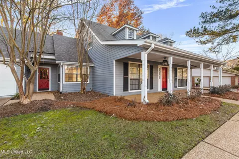 221 Greenfield Pl, Brandon, MS 39047