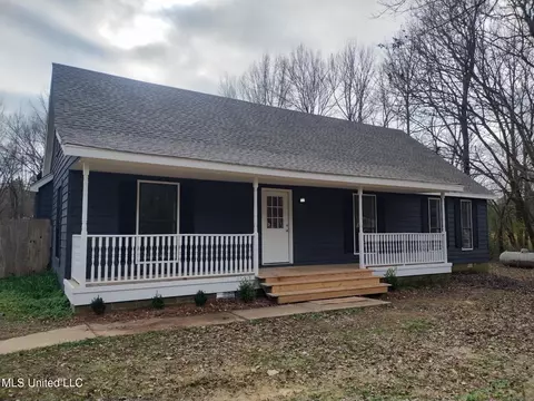 48 Hillview Ln, Senatobia, MS 38668