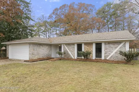 53 Willowbrook Ln, Brandon, MS 39042