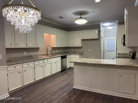 1804 Lake Trace Dr, Jackson, MS 39211 photo 13
