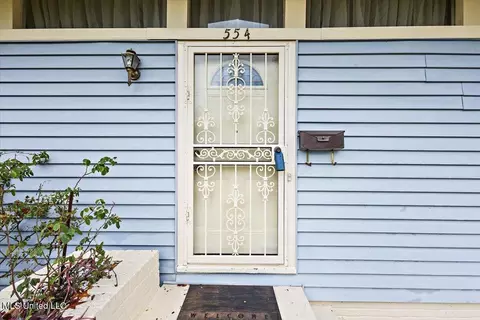 Exterior - 554 N North Park Dr, Jackson, MS 39206 photo 2 of 8