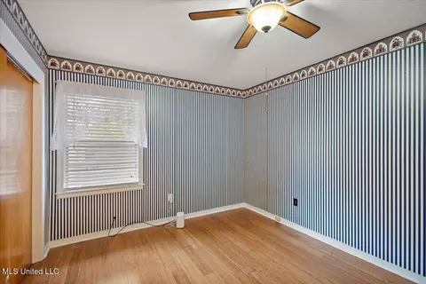 Bedroom - 554 N North Park Dr, Jackson, MS 39206 photo 2 of 4
