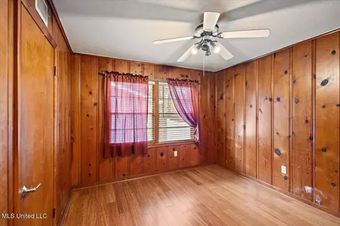 Bedroom - 554 N North Park Dr, Jackson, MS 39206 photo 4 of 4