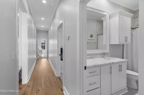 Entry Way - 102 Camden Vale, Madison, MS 39110 photo 2 of 2