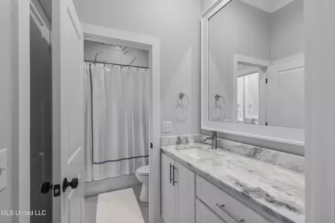 Bath - 102 Camden Vale, Madison, MS 39110 photo 4 of 5