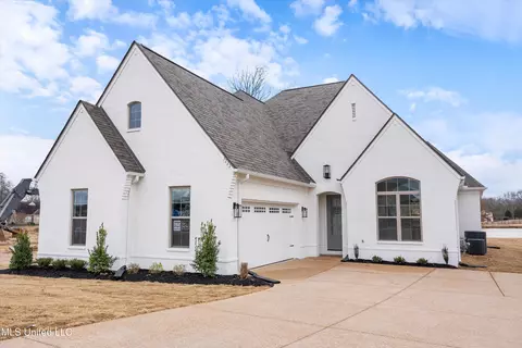 3727 Roland Dr, Southaven, MS 38672