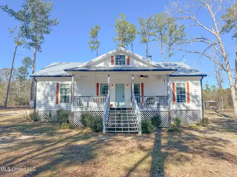 1224 Country Hill Rd # A, Lucedale, MS 39452