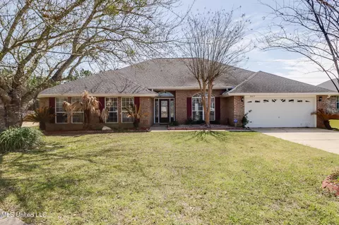 3085 Karen Cv, D'iberville, MS 39540