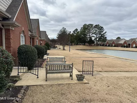 942 S Martin Cir, Hernando, MS 38632 photo 4