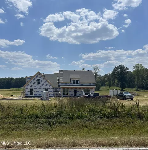 14777 Fairview Rd, Byhalia, MS 38611