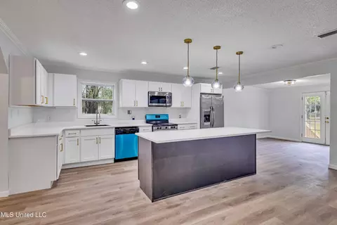 3519 Azalea St, Moss Point, MS 39563 photo 10
