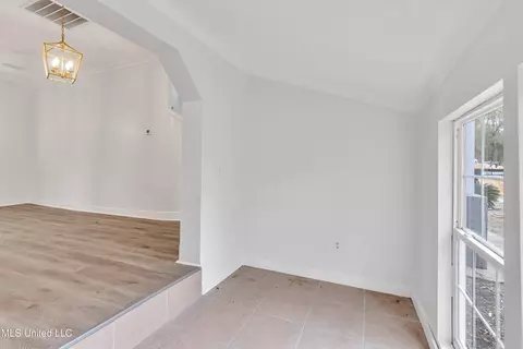 3519 Azalea St, Moss Point, MS 39563 photo 7