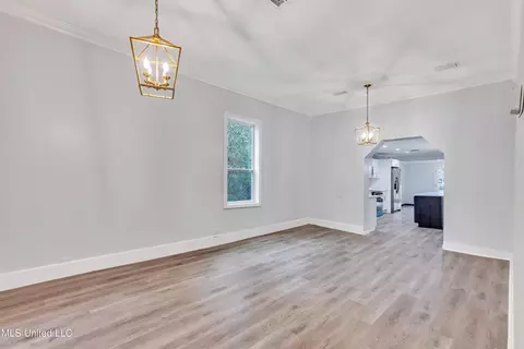 3519 Azalea St, Moss Point, MS 39563 photo 9