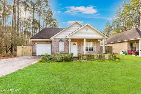 6191 W Kemper St, Bay Saint Louis, MS 39520